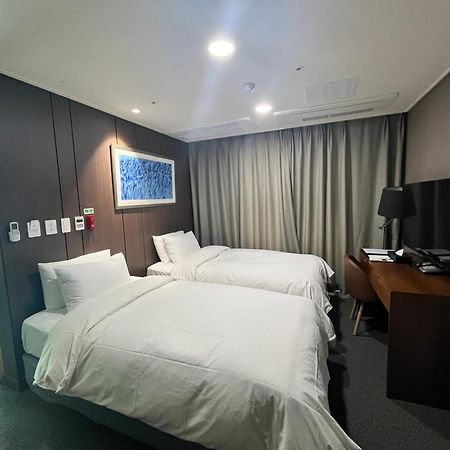 Raonstay In Perla Hotel جينجو المظهر الخارجي الصورة