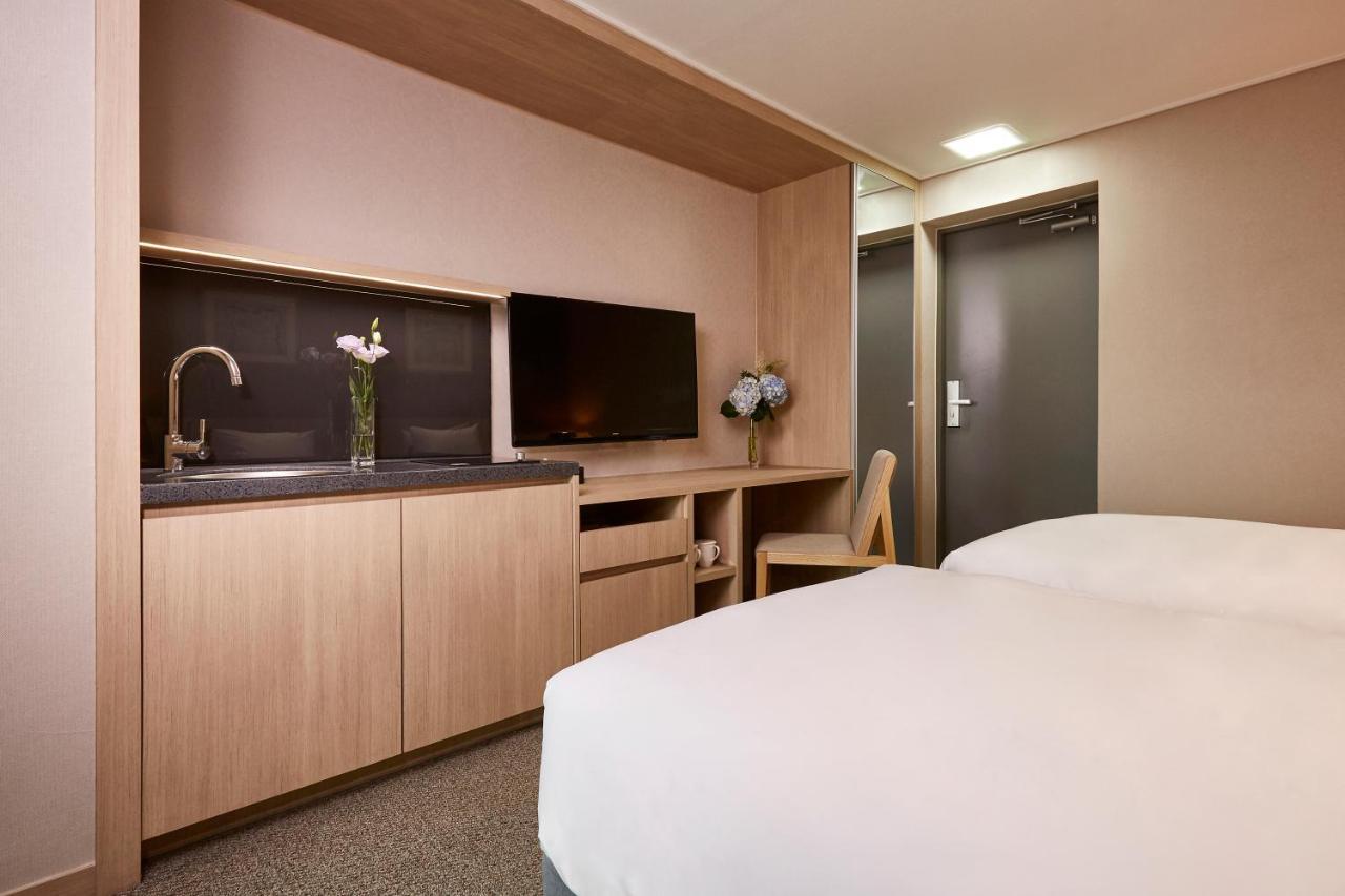 Raonstay In Perla Hotel جينجو المظهر الخارجي الصورة