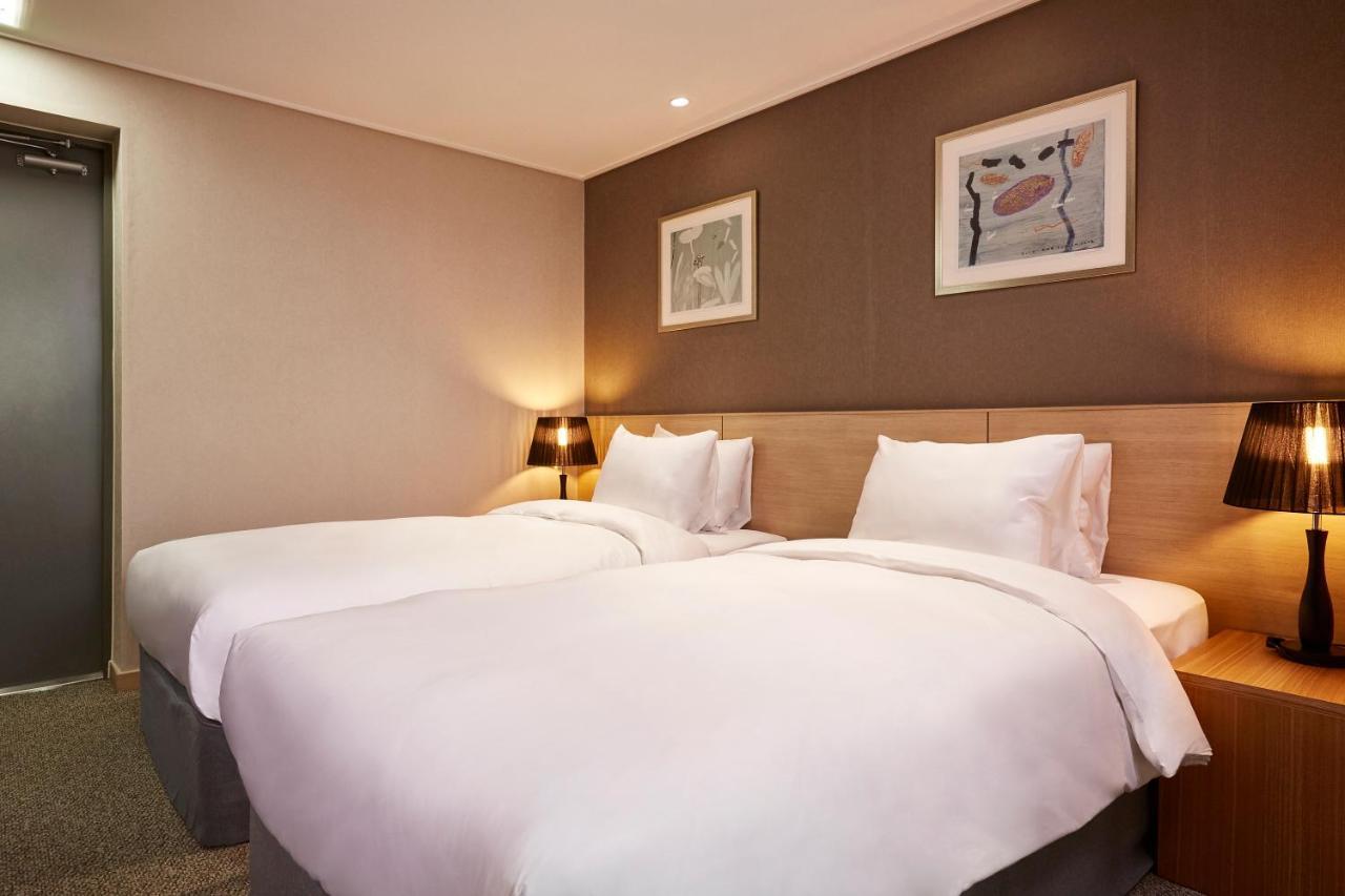 Raonstay In Perla Hotel جينجو المظهر الخارجي الصورة