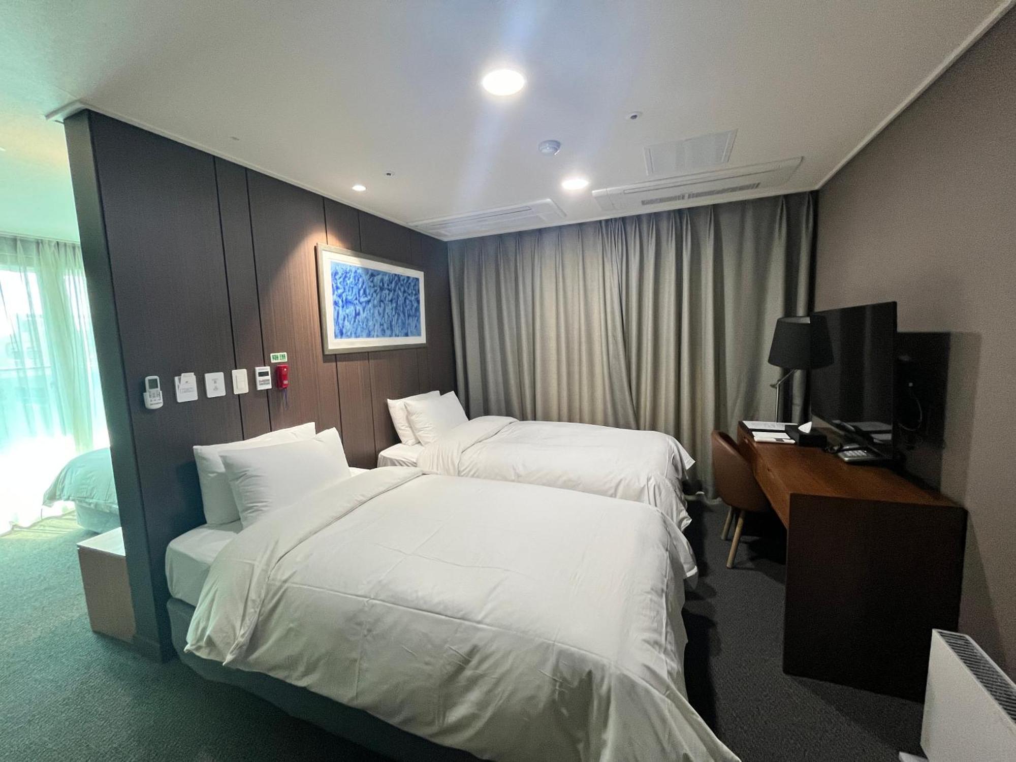 Raonstay In Perla Hotel جينجو المظهر الخارجي الصورة